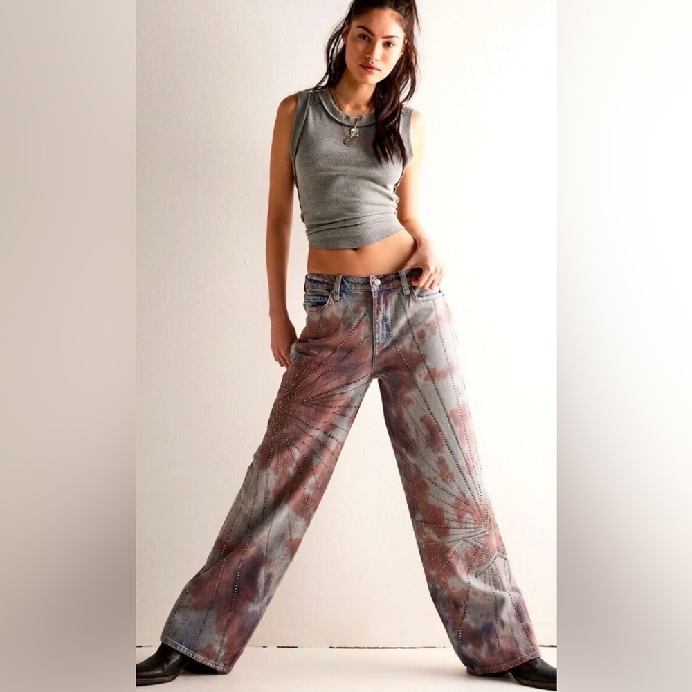 NWT We The Free Aurora Mid-Rise Straight Jeans - Picture 1 of 5